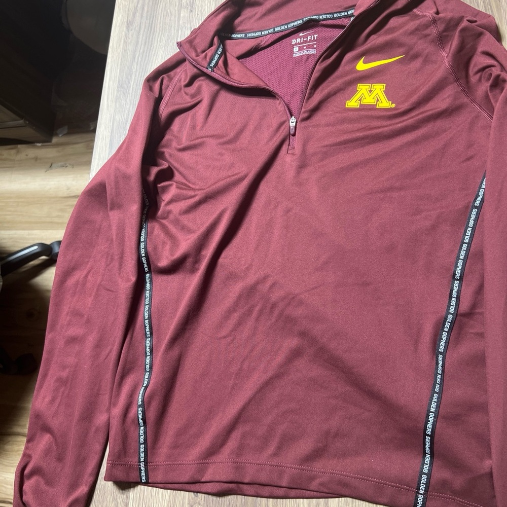 Minnesota gophers Jacket medium size